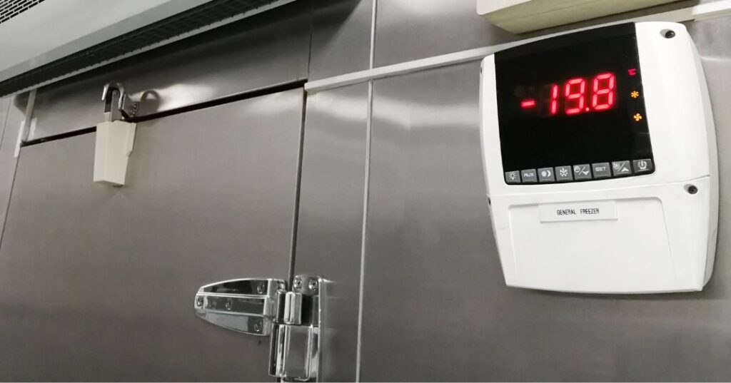 Conserto de Câmara Fria em Palhoça | Assistência Perto de Mim Temperatura desregulada ou fora do padrão